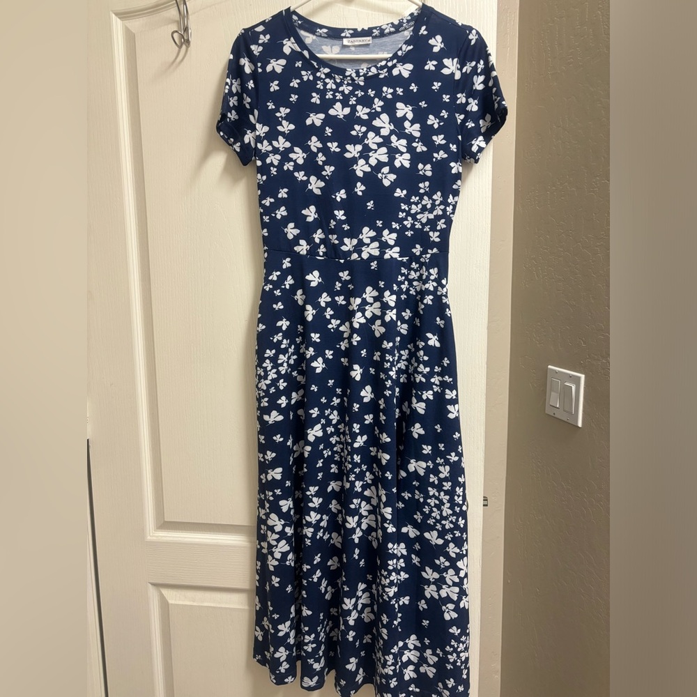 Dress, Size M, Zaberry, Navy Blue/White, worn once